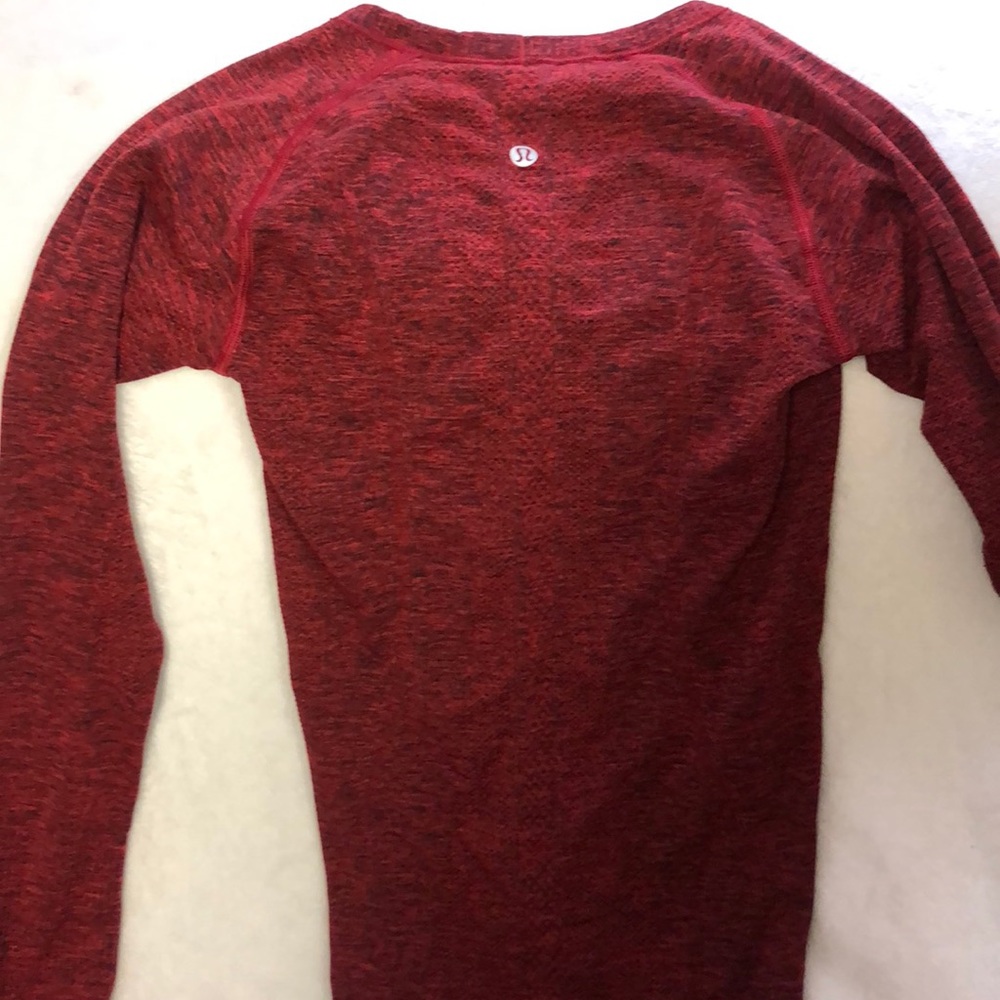 NWOT Lululemon Run Swiftly longsleeve